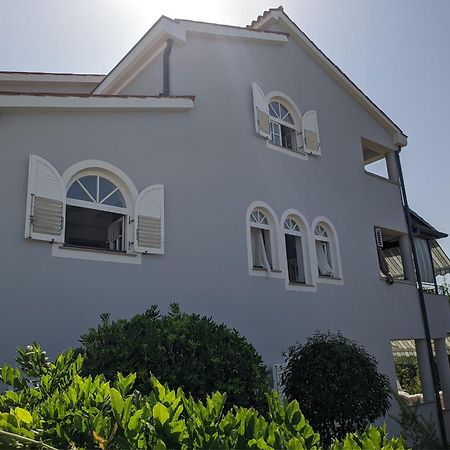 Villa Triton Vinkuran Luaran gambar