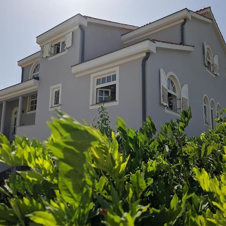 Villa Triton Vinkuran Luaran gambar