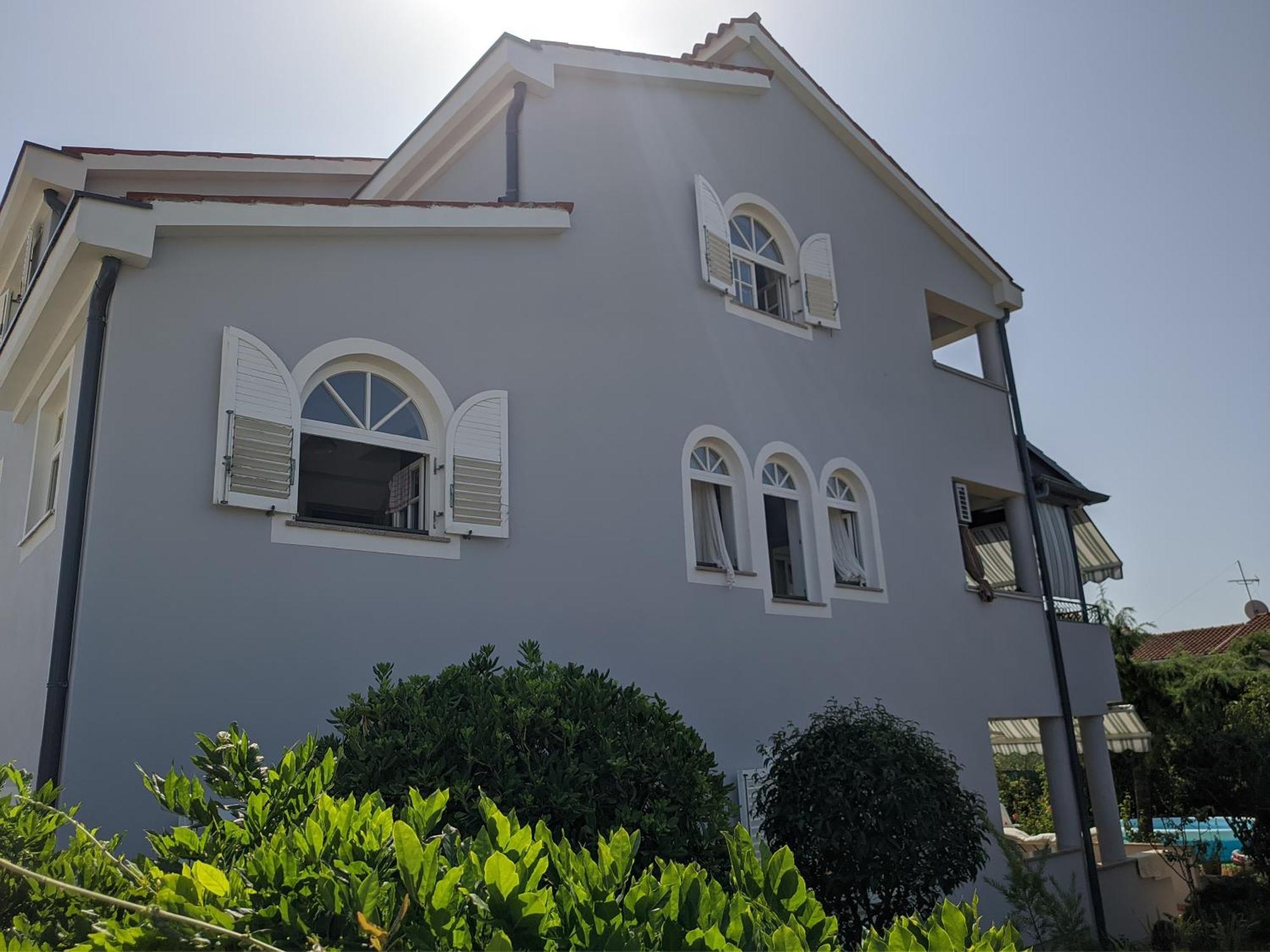 Villa Triton Vinkuran Luaran gambar
