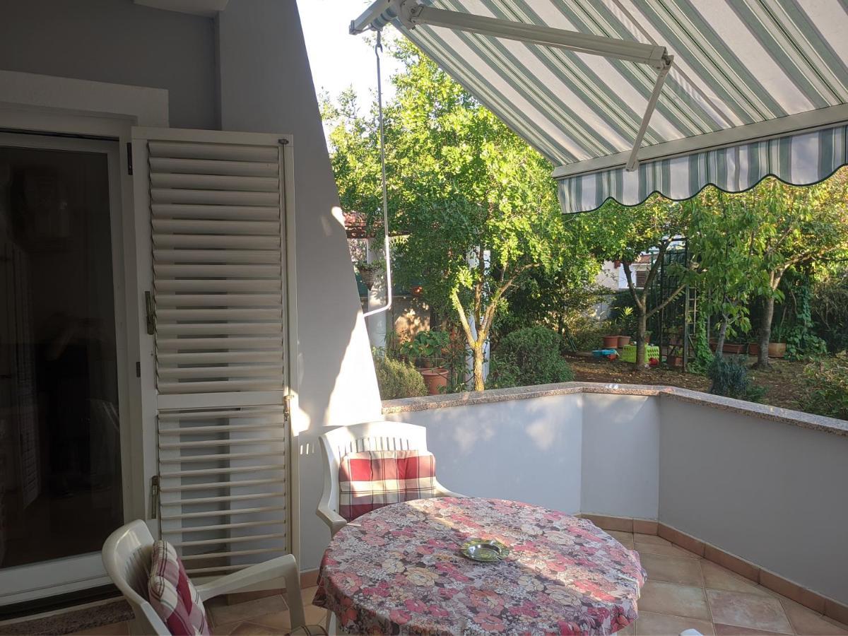 Villa Triton Vinkuran Luaran gambar