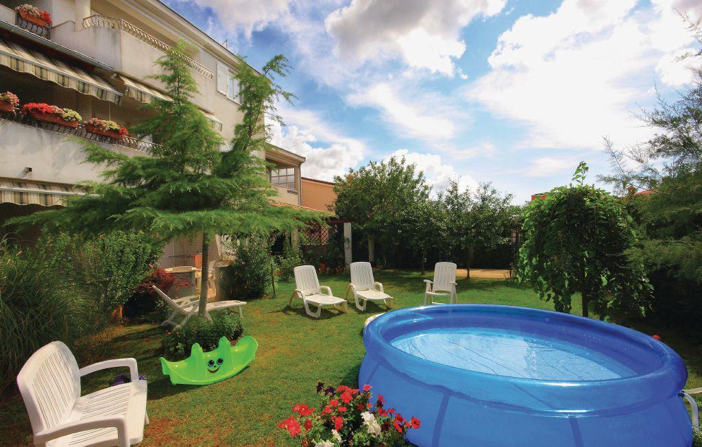 Villa Triton Vinkuran Luaran gambar
